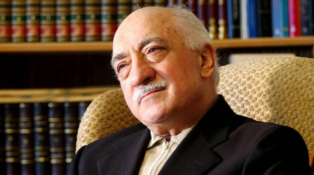 BÖYLE SAPIKLIK GÖRMEDİNİZ! FETHULLAH'IN İÇ ÇAMAŞIRLARINI...