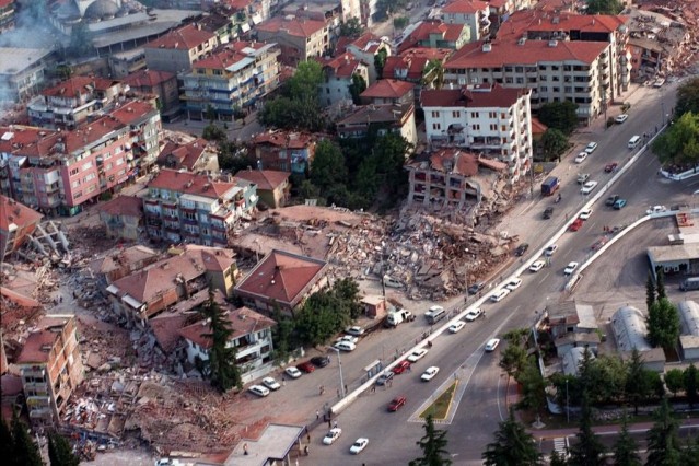 İSTANBUL'DA DEPREM... 6.7'LİK BÜYÜK DEPREM OLACAK! AYRINTILAR...