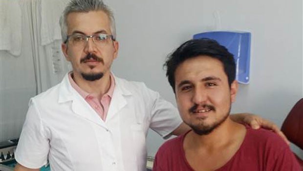 BAŞ AĞRISI İLE DOKTORA GİTTİ, BURNUNDAN ÇIKANLARI GÖREN DOKTOR FENALAŞTI....