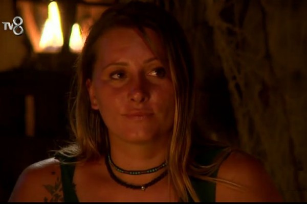 Survivor Özlem'in eski halini görenler şaşırıyor!