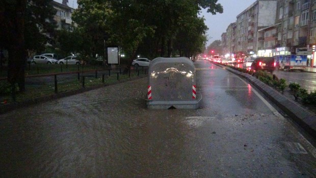 Edirne’ye ağustos ayında sağanak sürprizi