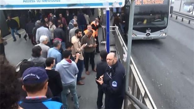 İSTANBUL'DA PATLAMA! HEMEN ORADAN UZAKLAŞIN! SON DAKİKA..!