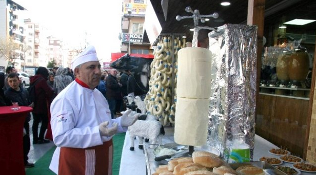 Bu Döner Bildiğiniz Gibi Değil!