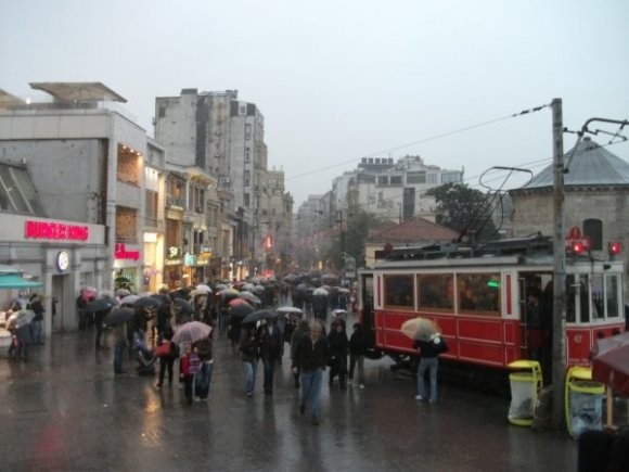 METEOROLOJİ UYARDI! HER YER TATİL OLABİLİR! HİÇ DURMADAN ARALIKSIZ YAĞACAK..!