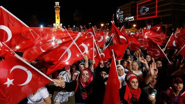 TAM 26 GÜN DEMOKRASİ NÖBETİNDE KALMIŞTI! BAKIN O İSİM KİM ÇIKTI..! ÇOK ŞAŞIRACAKSINIZ..!