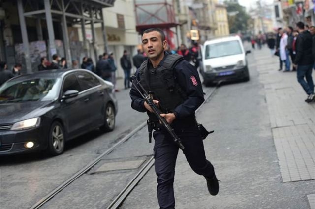 İKİNCİ CANLI BOMBA BENİM DİYE BAĞIRDI!