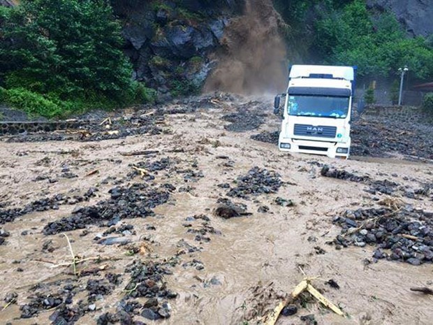 Artvin'de sel faciası: 8 kişi hayatını kaybetti !