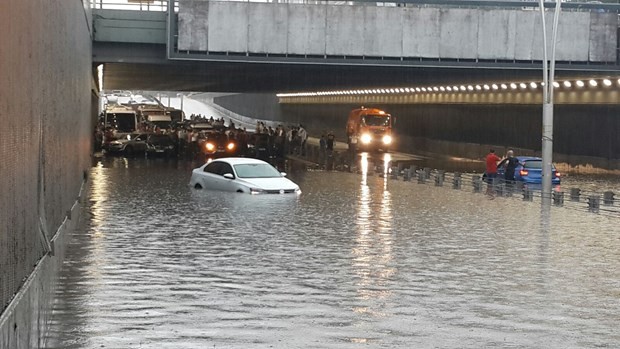 Ankara sular altında kaldı