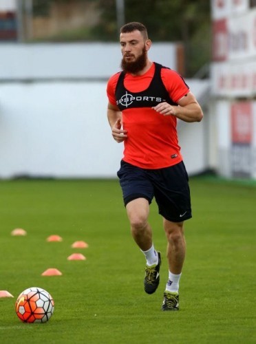 Ünlü Futbolcu Tarikata Girdi! Fotoğrafları Hayranlarını Şaşırttı..