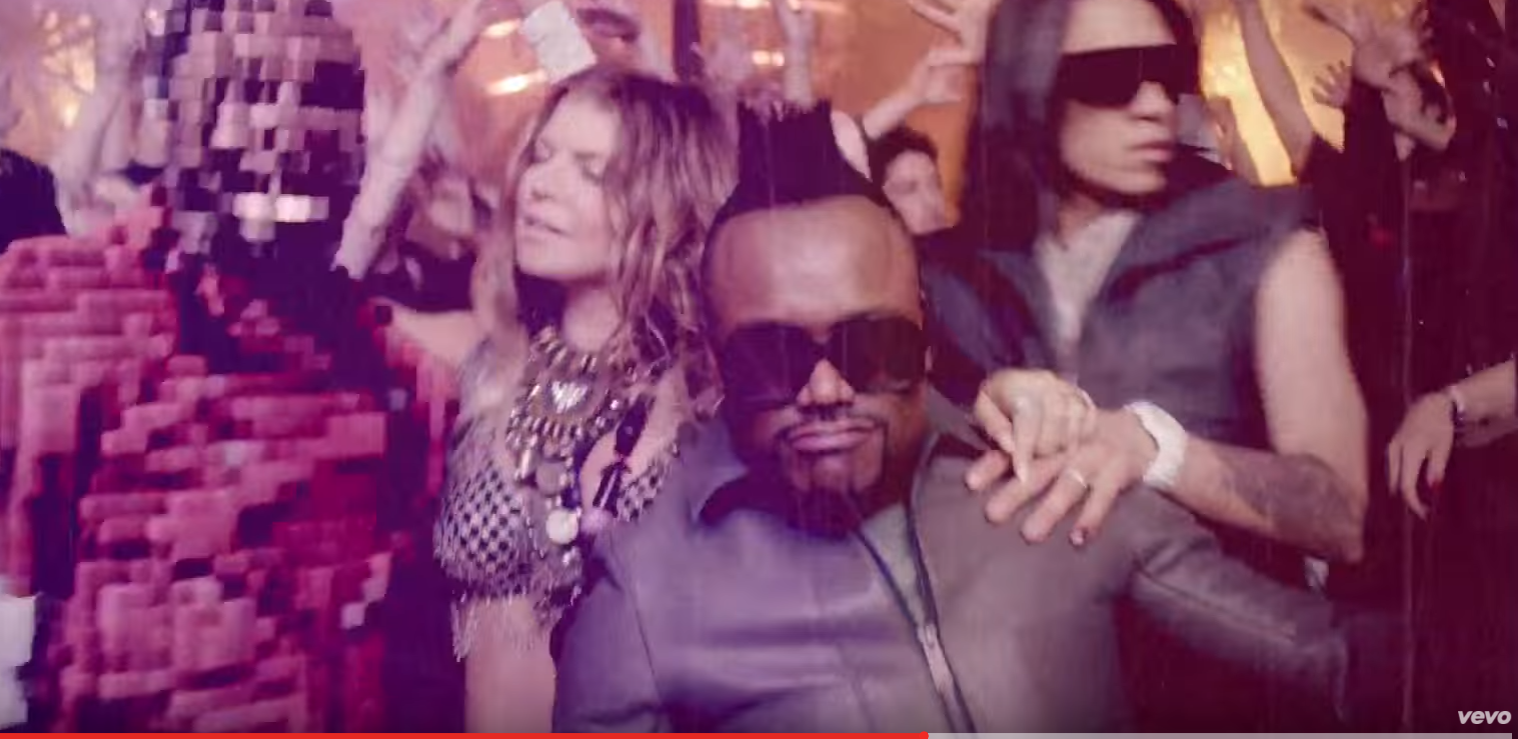 ŞİMDİ "THE BLACK EYED PEAS" ZAMANI!