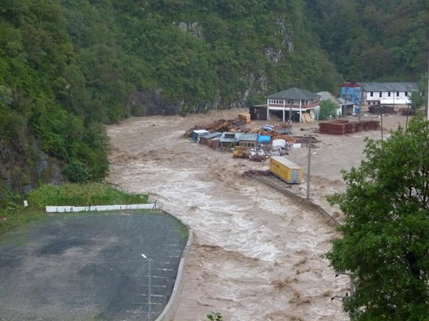 Artvin'de sel faciası: 8 kişi hayatını kaybetti !