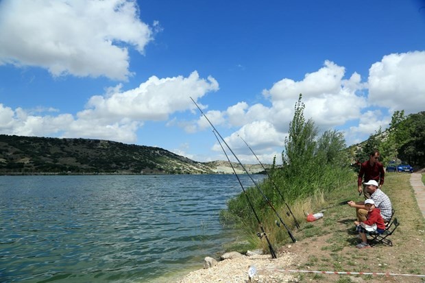 Amatör balıkçılar Eskişehir'de yarıştı