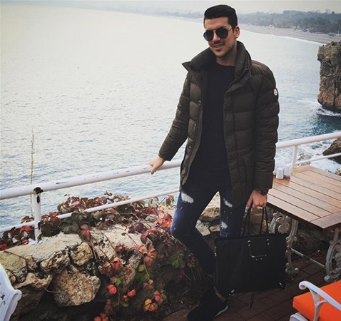 KEREM CANDURMAZ'IN ESTETİKSİZ HALİ ŞOKE ETTİ!