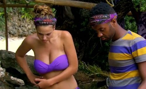 Survivor'da yeni skandal! Bir anda bikinisini çıkarıp Bakın Ne yaptı...!