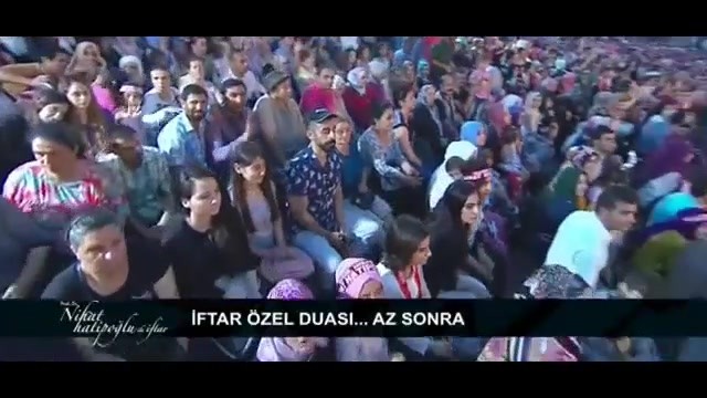 GENÇ KADININ SORDUĞU SORUYU DUYAN HOCA ÖYLE BİR CEVAP VERDİ Kİ, İZLEYENLER DONDU KALDI!