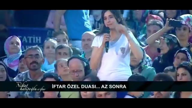 GENÇ KADININ SORDUĞU SORUYU DUYAN HOCA ÖYLE BİR CEVAP VERDİ Kİ, İZLEYENLER DONDU KALDI!