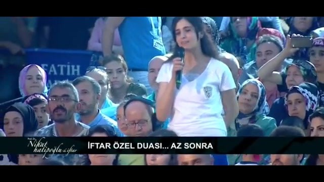 GENÇ KADININ SORDUĞU SORUYU DUYAN HOCA ÖYLE BİR CEVAP VERDİ Kİ, İZLEYENLER DONDU KALDI!