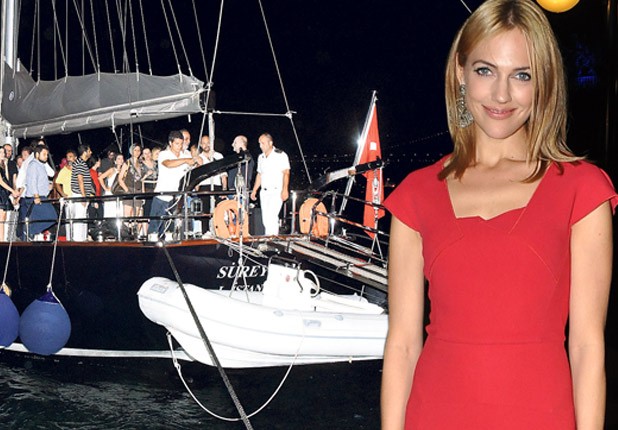 Meryem Uzerli'nin doğum günü kutlaması şok etti!