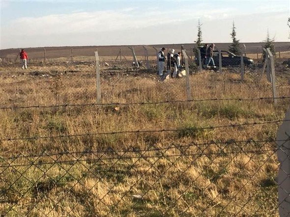 ANKARA'DA 2 CANLI BOMBA KENDİNİ PATLATTI! ÇOK SAYIDA AMBULANS SEVK EDİLDİ! İŞTE OLAY YERİNDEN İLK GÖRÜNTÜLER!