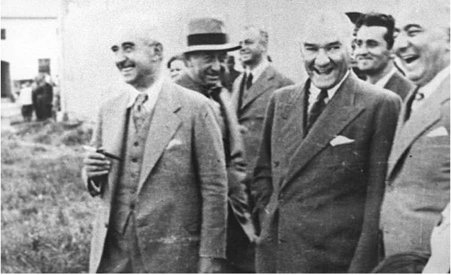 Mustafa Kemal Atatürk'ü Baktıkça Daha da Özleten Az Bilinen Fotoğrafları