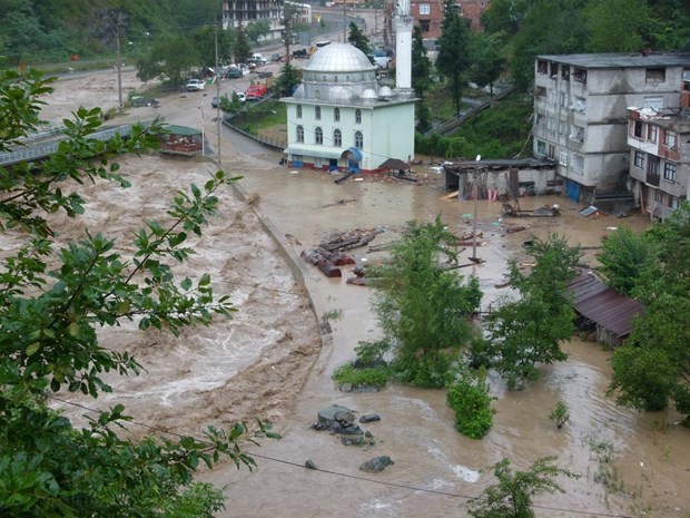 Artvin'de sel faciası: 8 kişi hayatını kaybetti !