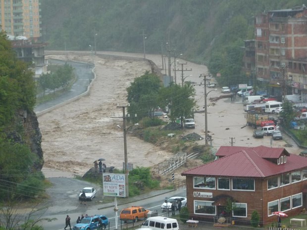 Artvin'de sel faciası: 8 kişi hayatını kaybetti !