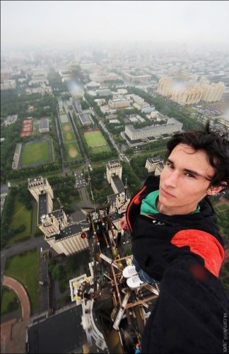 Öyle bir yerde selfie çekindiki...