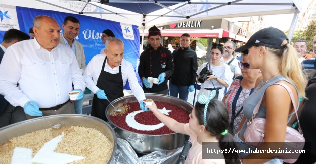 Küçükçekmece'de Muharrem Ayı Coşkusu: Binlerce Kişiye Aşure İkramı