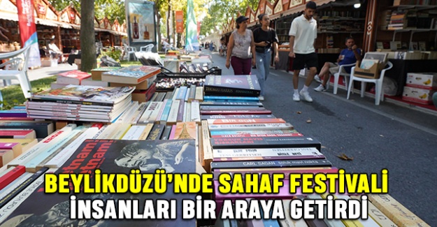 Beylikdüzü’nde Sahaf Festivali İnsanları Bir Araya Getirdi