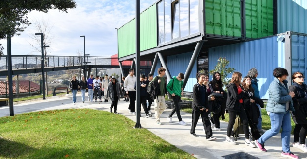 ERASMUS ÖĞRENCİLERİ AZİZ SANCAR BİLİM VE SANAT MERKEZİ’NDE