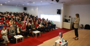 Eyüpsultan Belediyesi’nden Dünya Kadın Hakları Günü semineri